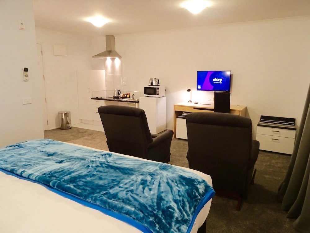 SUITE, ACCESSIBLE
