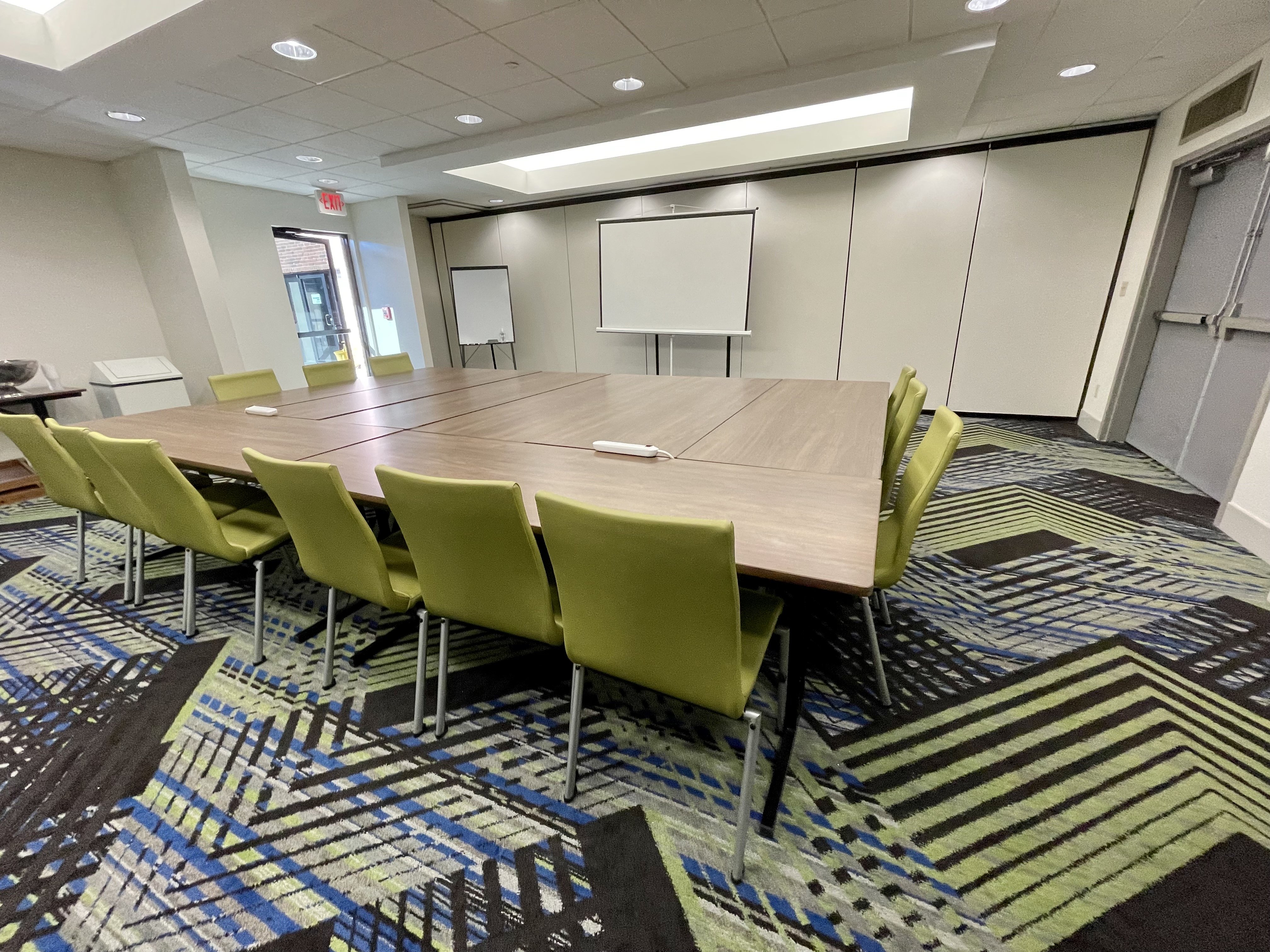 Holiday Inn Express & Suites Sulphur (Lake Charles) 45/50