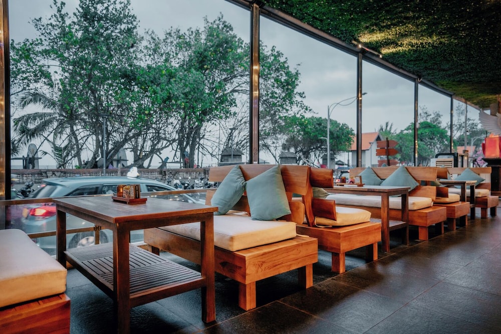 Grand Istana Rama Hotel 54/76