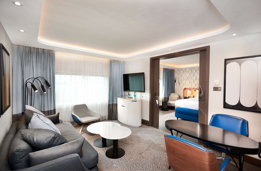 Hilton London Heathrow Airport 59/81