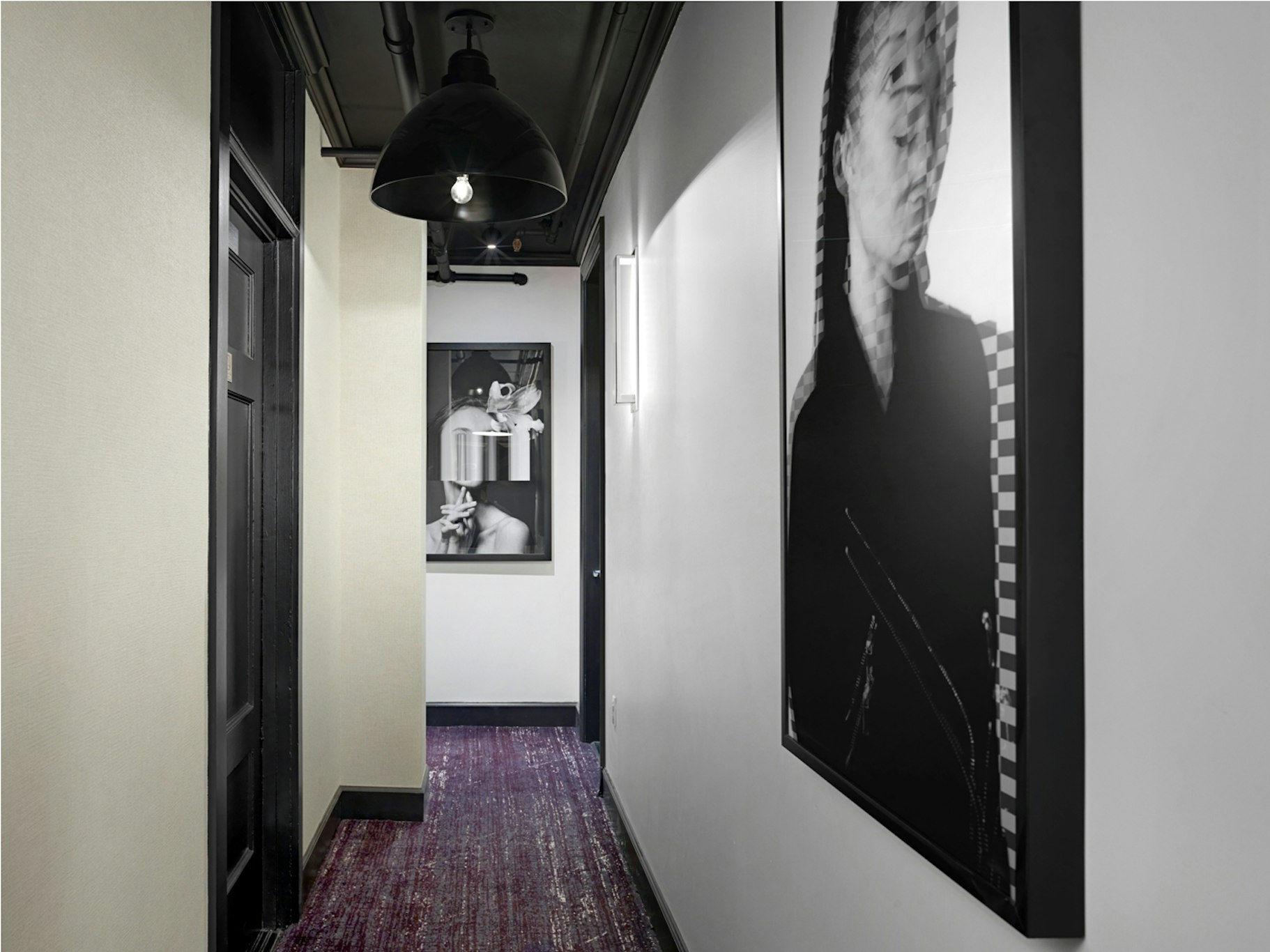 Axiom Hotel 24/76