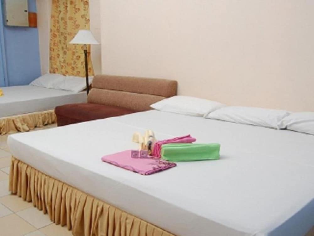 Kawana Tourist Inn 6/25