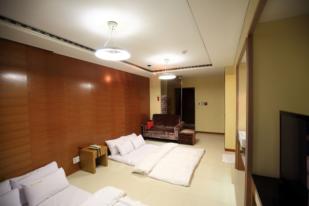 Hotel Gallery 13/50