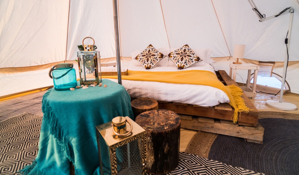 Cabana Retreat 13/24