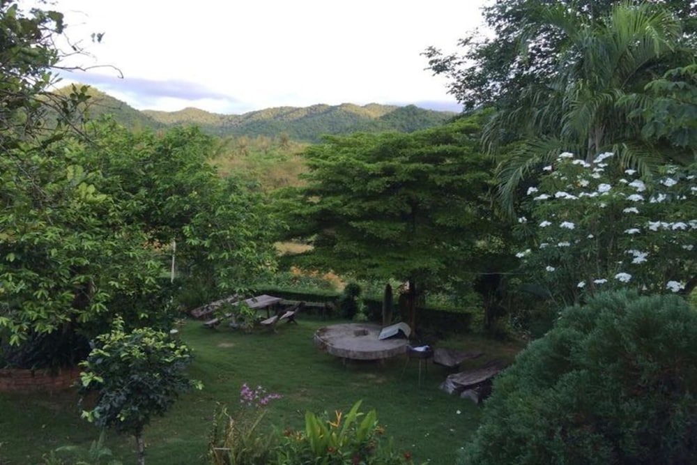Baandin Huaiphung Resort 12/18