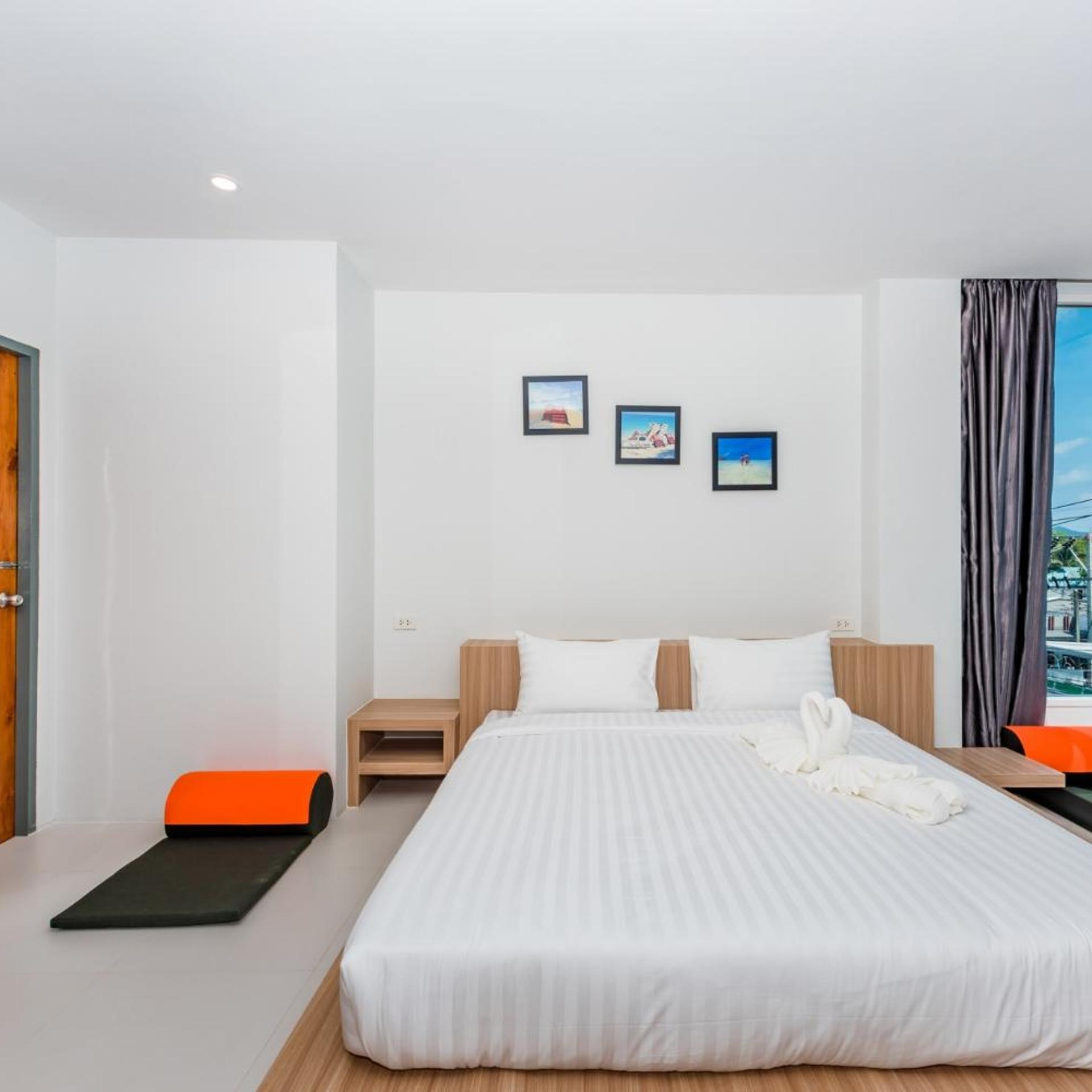 Phuket Marine Poshtel 15/100
