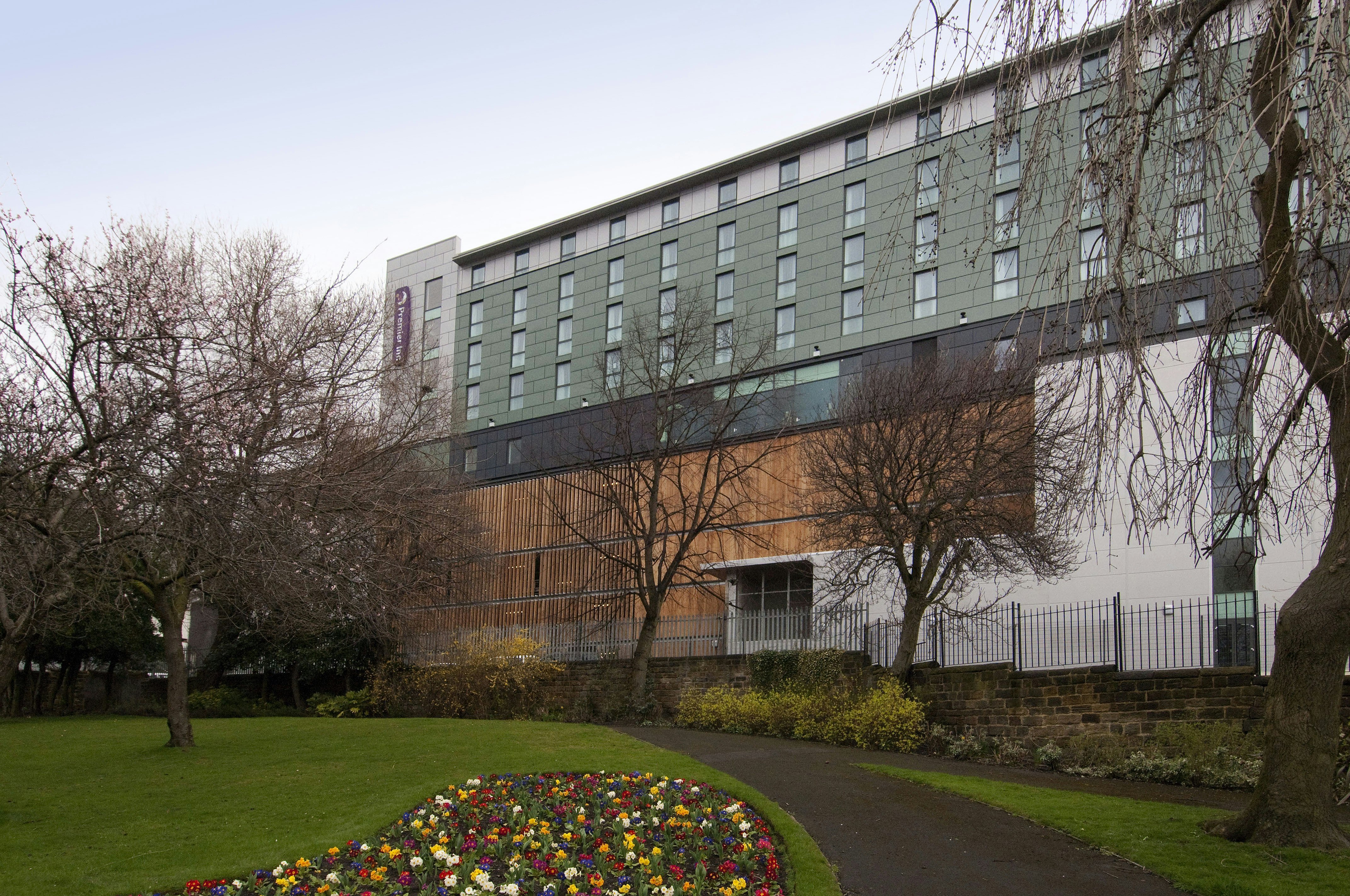 Premier Inn Barnsley Central M1 J37 7/39
