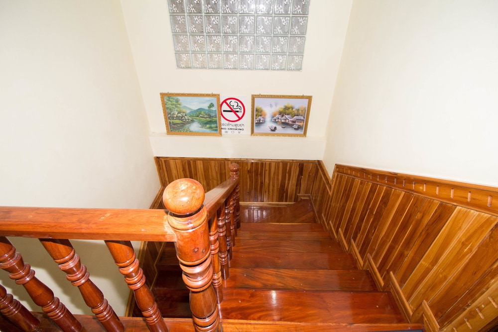 Villa Somphong 37/50