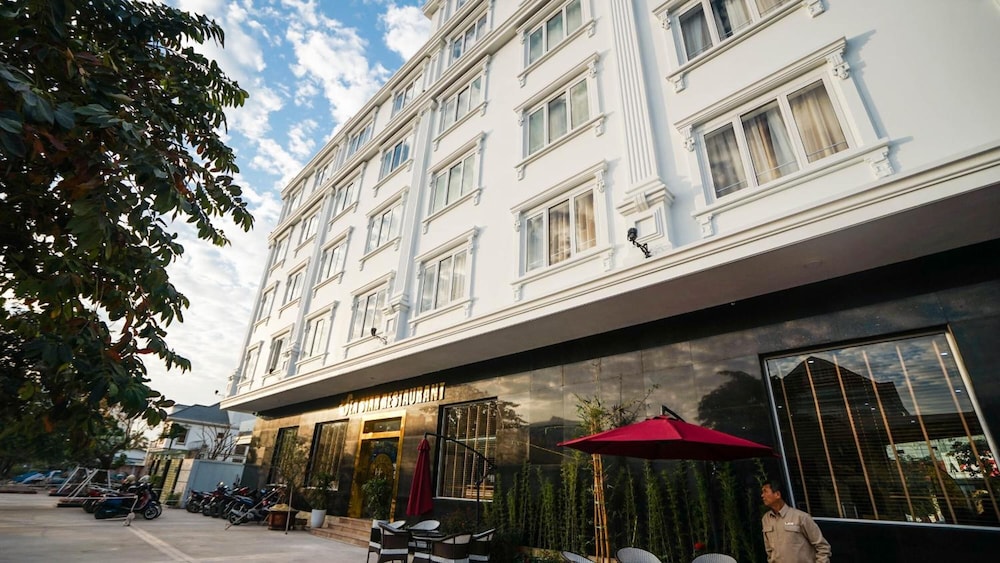 Seastar Hotel Ha Long 52/53