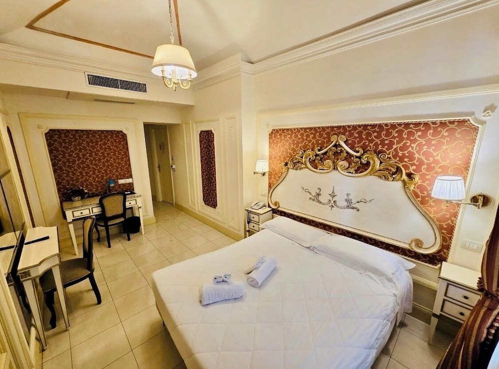 Hotel Champagne Palace 26/67
