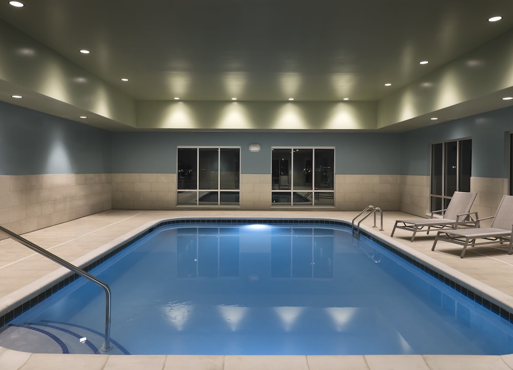 Holiday Inn Express And Suites Lockport 48/48