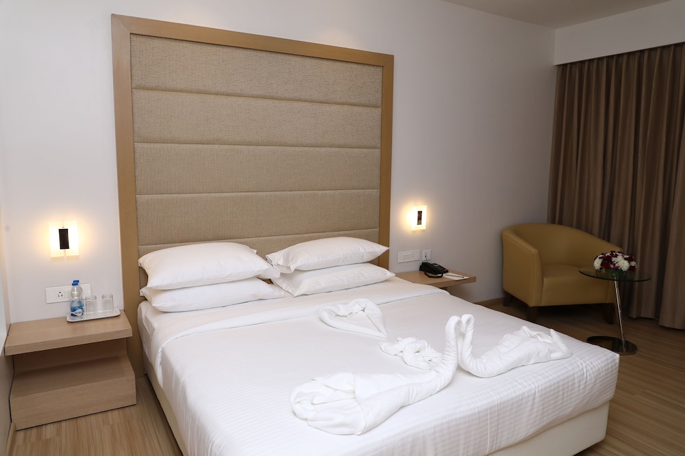Executive, Queen Bed