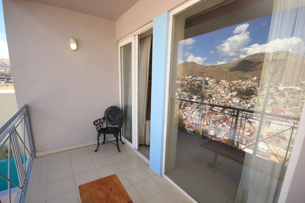 Balcon Del Cielo 32/53