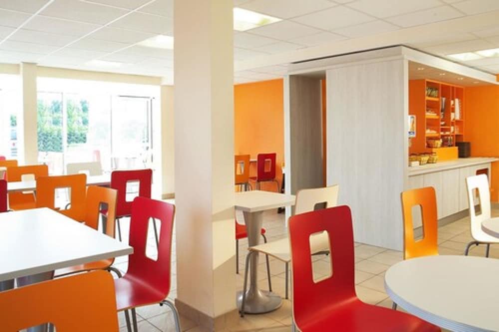 Hotel Premiere Classe Perpignan Nord 18/27