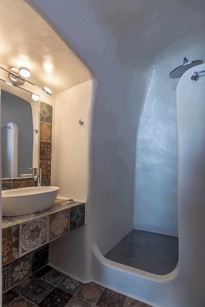 Vilos Suites 50/50