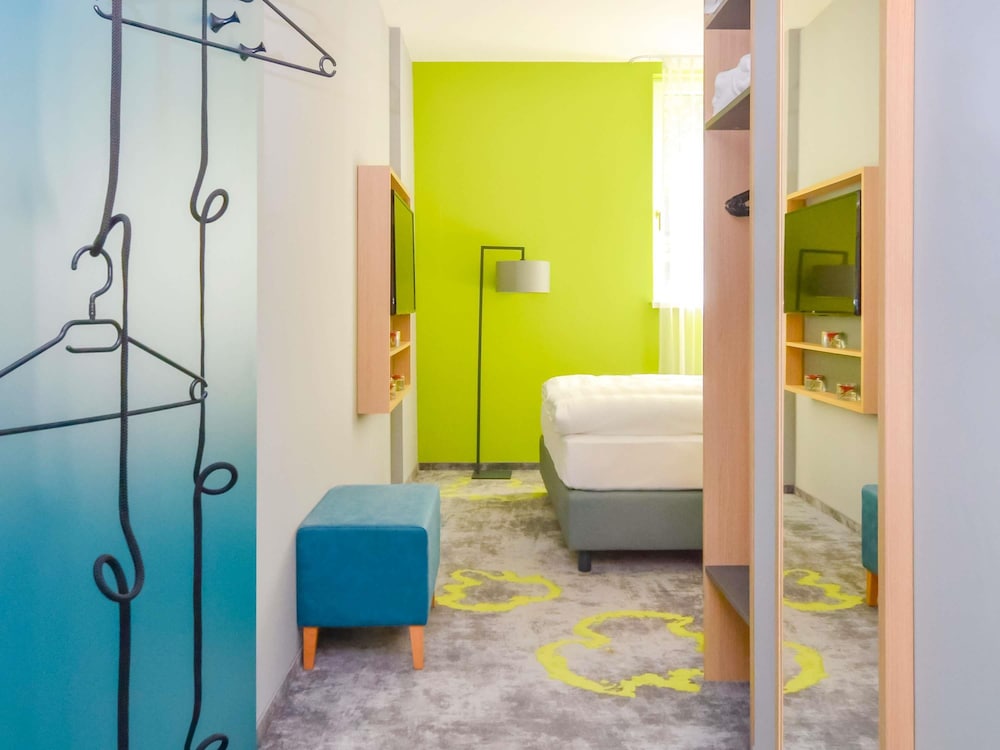 Ibis Styles Stuttgart Vaihingen 68/68