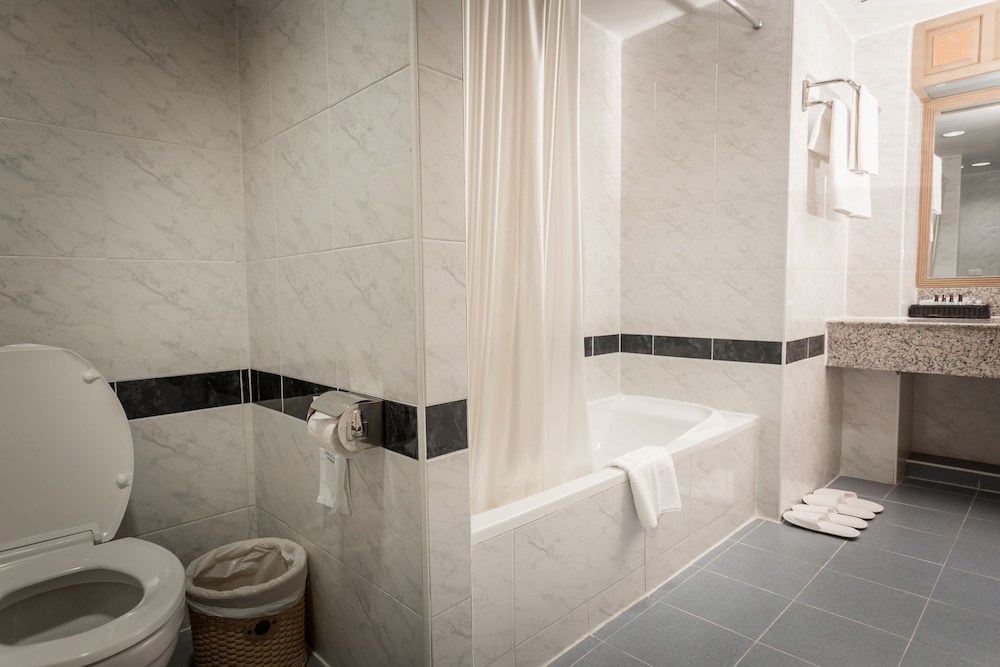 Grand Tower Inn Rama VI 30/70