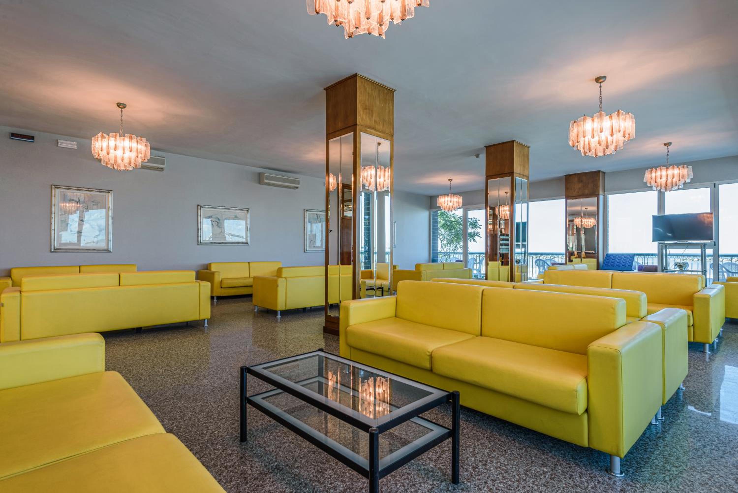 Hotel Majestic 27/50