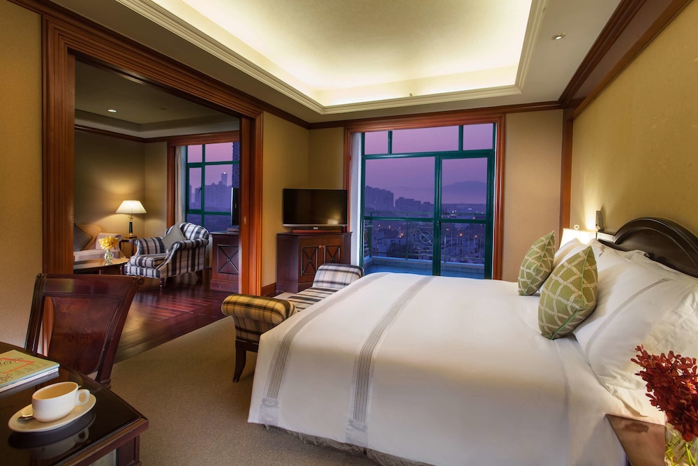 Hotel Indigo Shenzhen Overseas Chinese Town an IHG Hotel 18/78