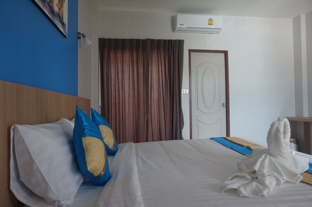 Phant At Thalang Service Apartment 16/32