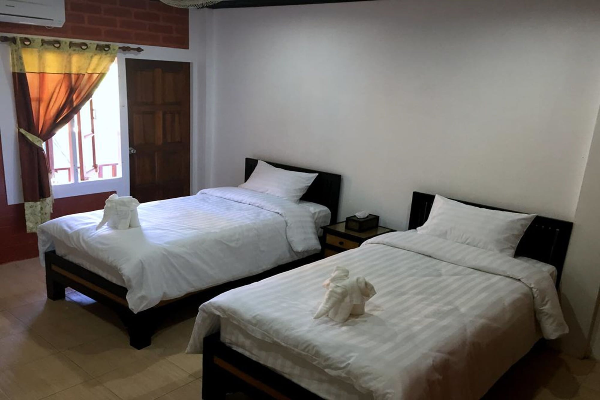 ROOM, TWIN BEDS, BALCONY