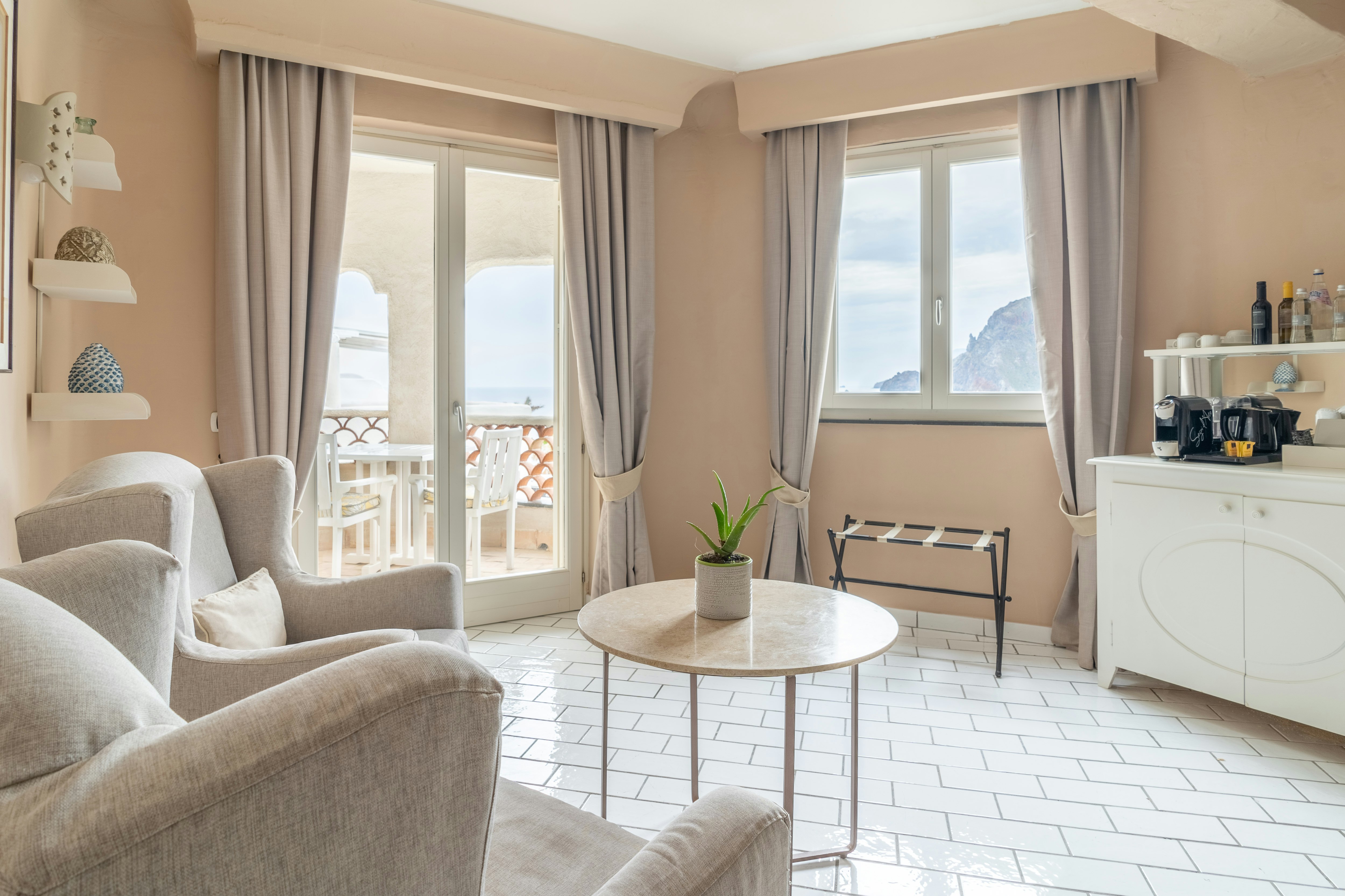 Therasia Resort Sea And Spa 70/100