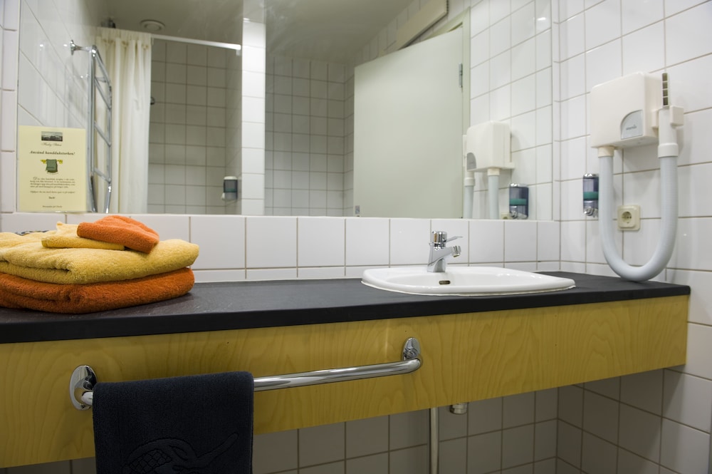 Husby Säteri 54/55