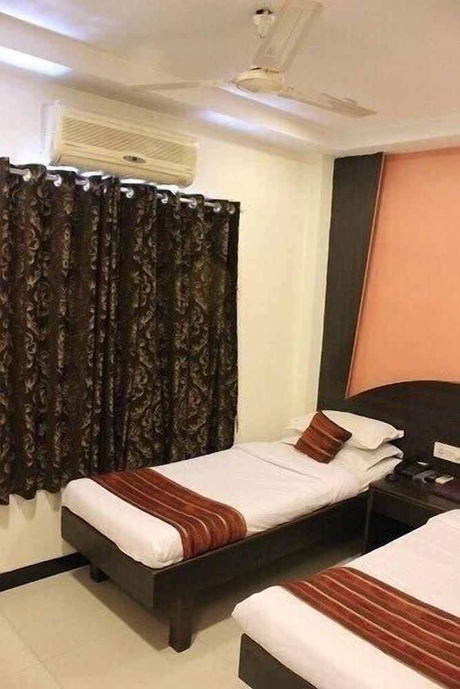 Fortune Hotel 19/39