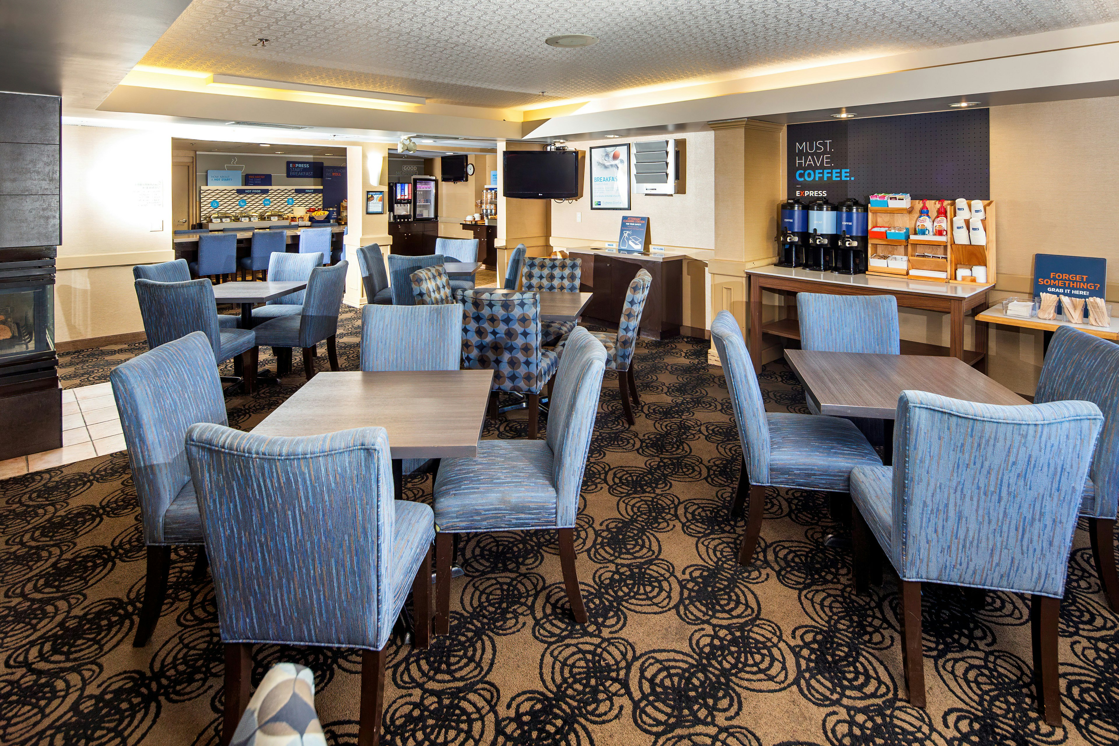 HOLIDAY INN EXPRESS RED DEER 53/68