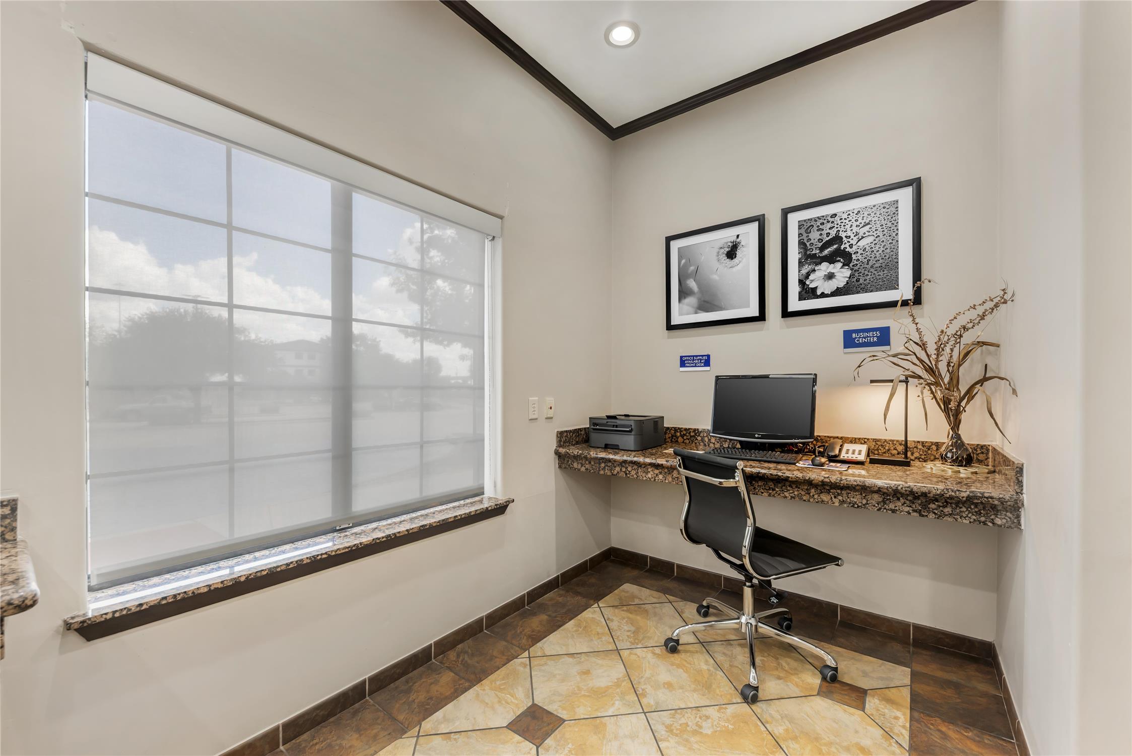 Best Western Sea World/Lackland AFB NW Hotel Suites 46/50