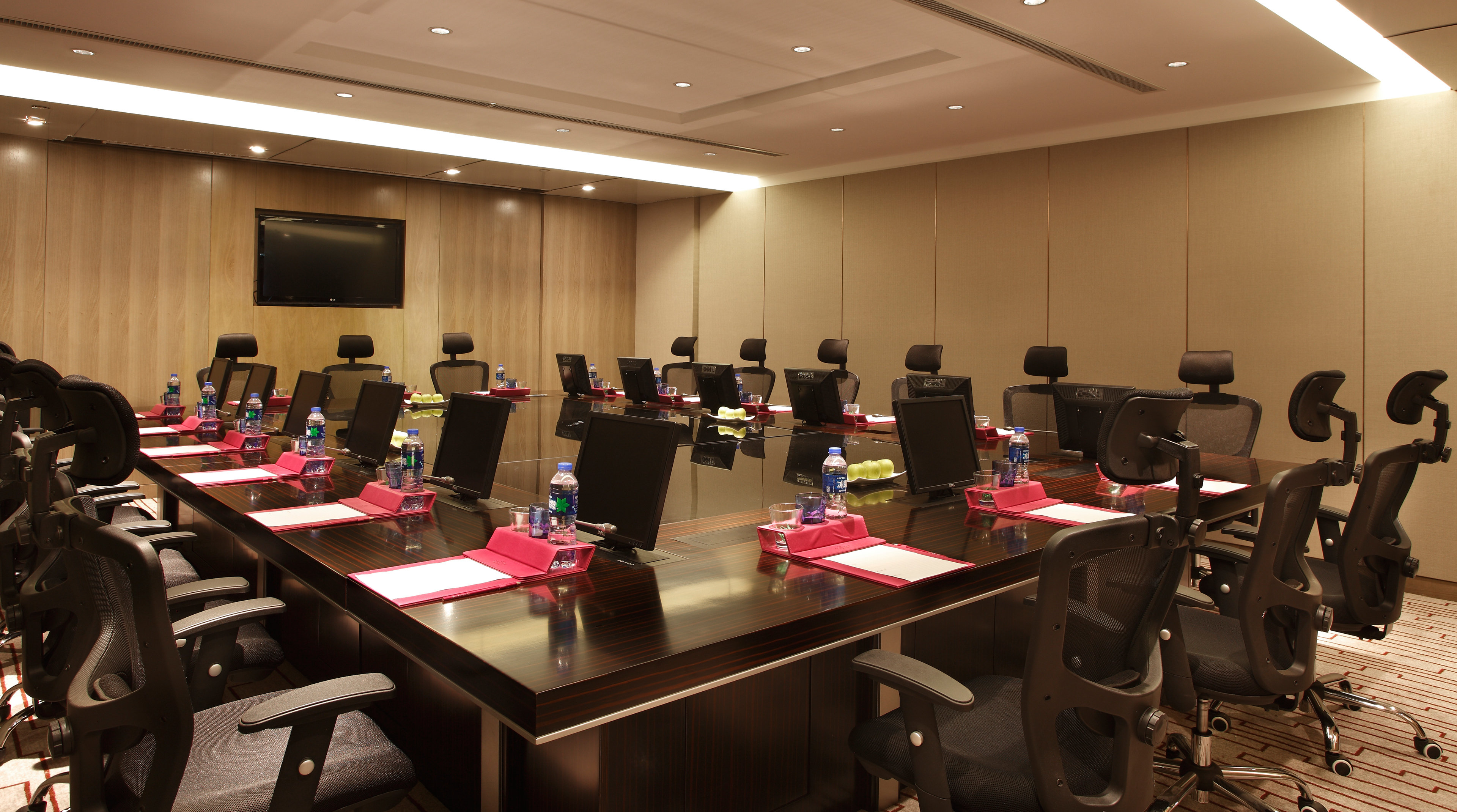 CROWNE PLAZA HOTEL XUZHOU DALONG LAKE 35/50