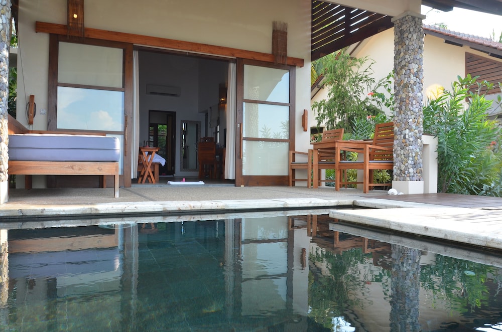 Cocotinos Sekotong Lombok 5/68