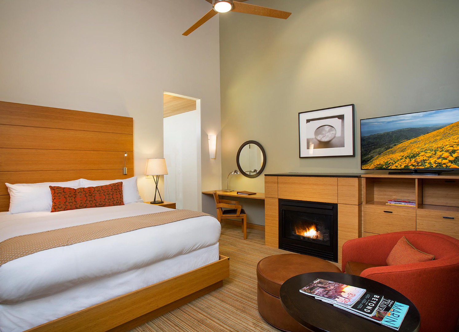 Contemporary, 2 Queen Beds
