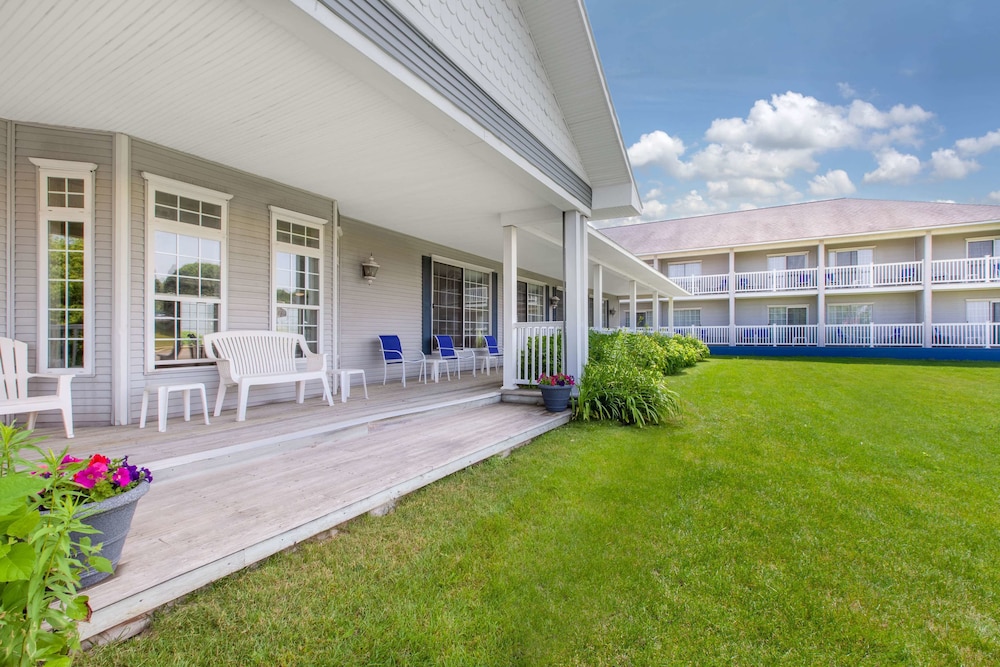 Days Inn by Wyndham Petoskey 1/31
