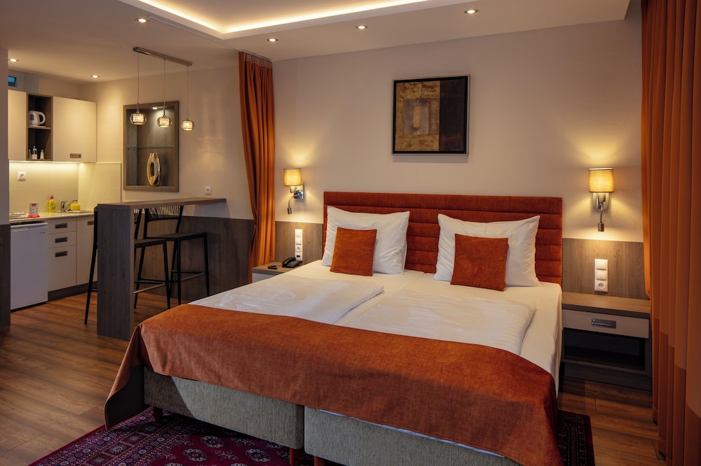Hotel Charles 29/67