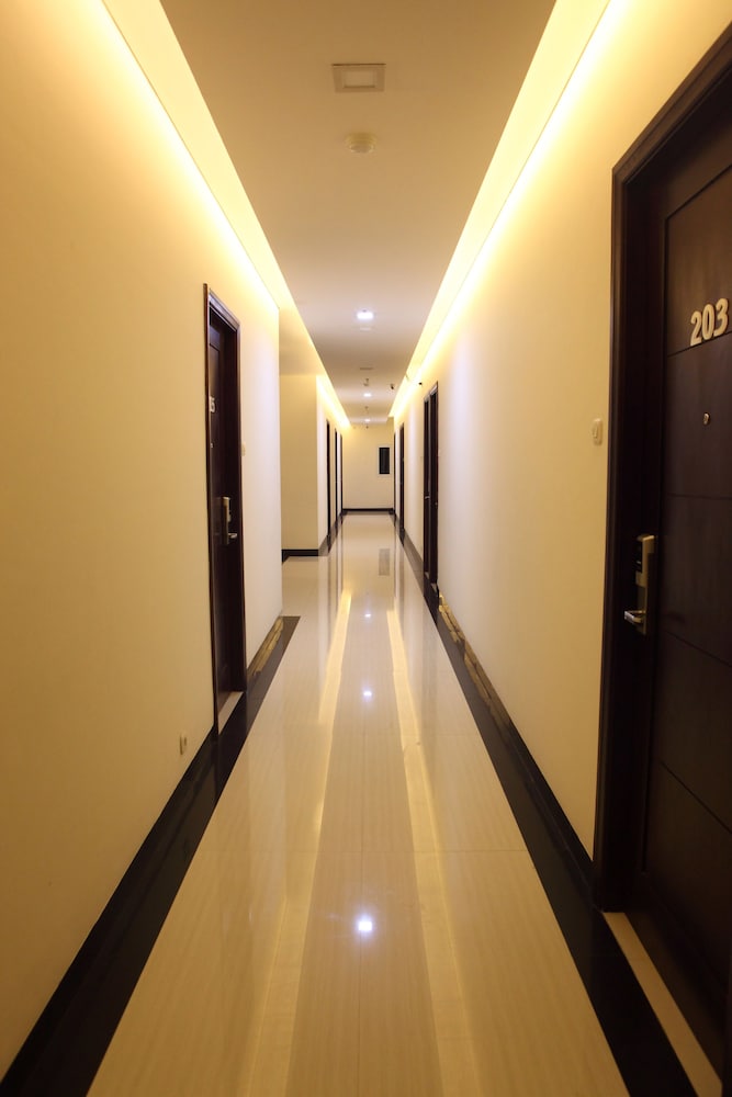 Life Hotel Soekarno Hatta Makassar 11/19