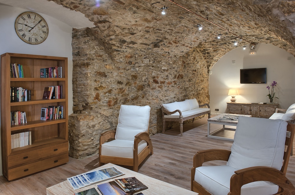 Hotel El Petit Convent 23/35