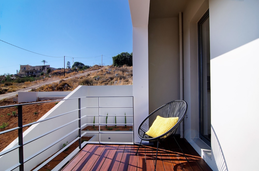 Seametry Luxury Living Apartments photo1