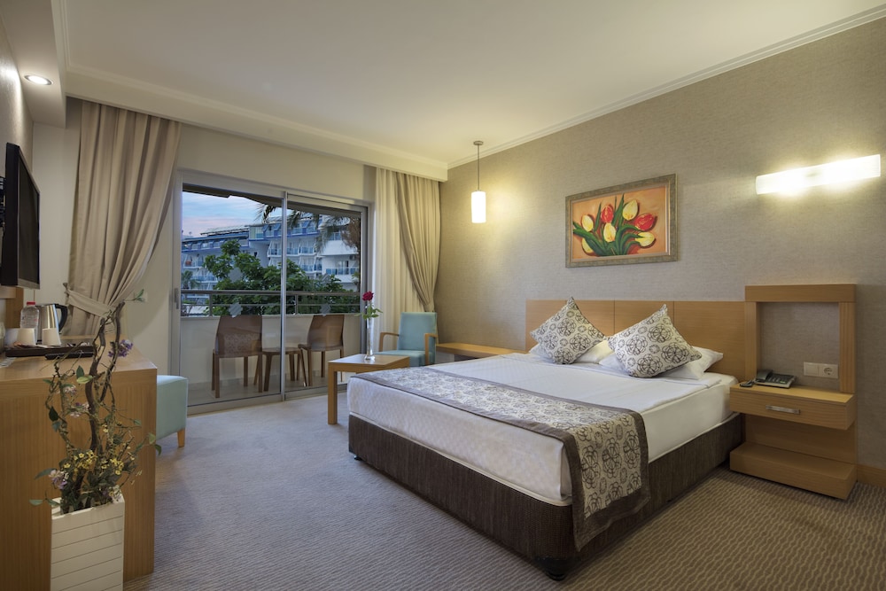 STANDART LAND VIEW ROOM