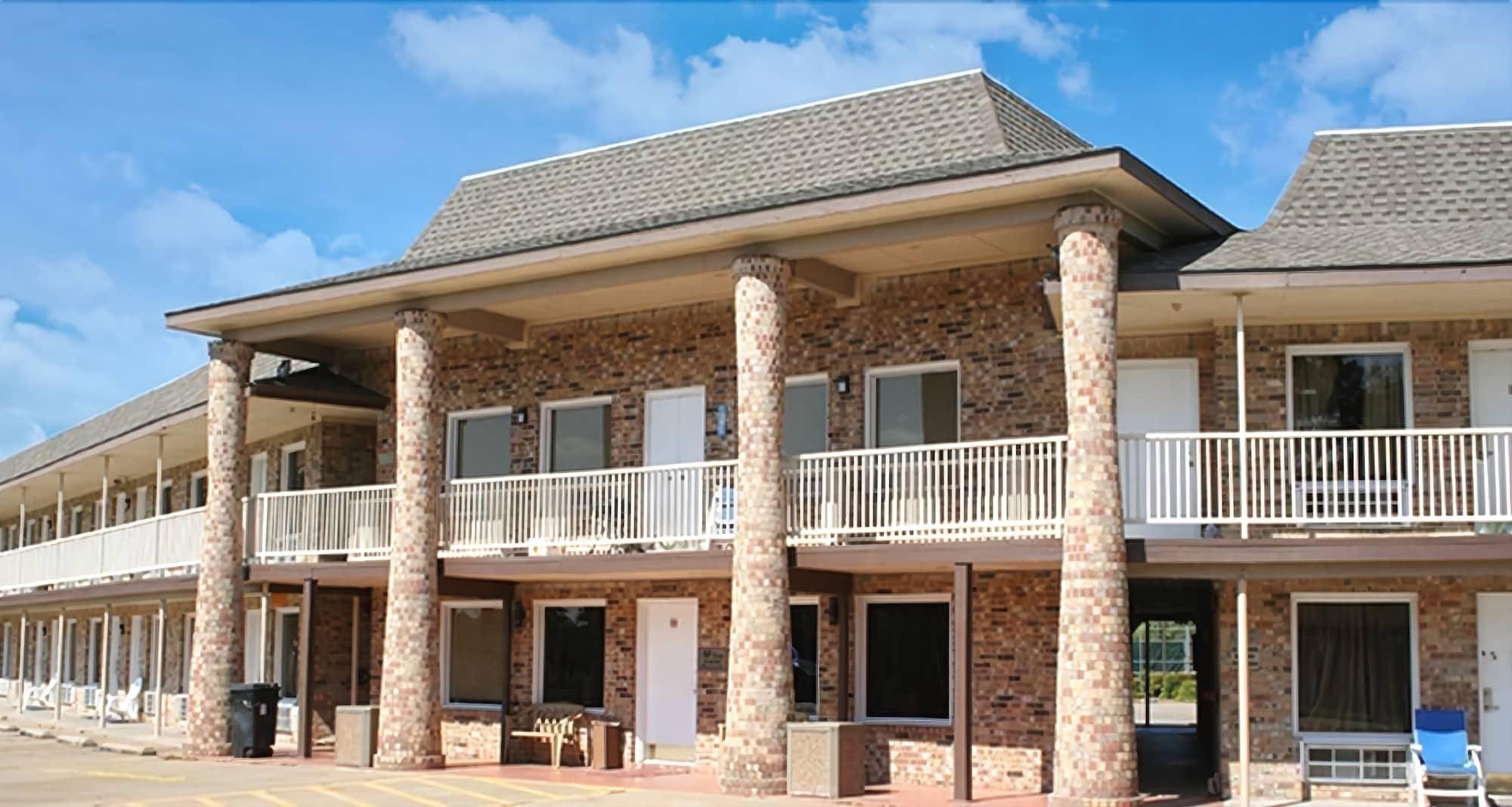 Lakeview Hotel 2/32