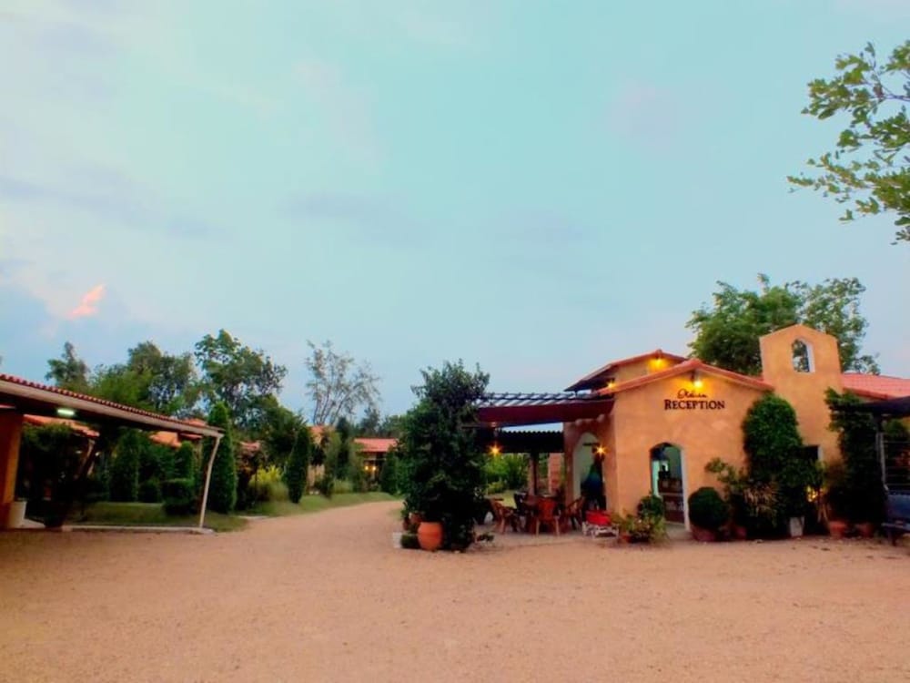 Villa Tuscany Country Resort 7/44