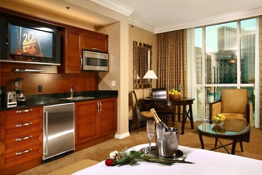 Luxury Suites International At The Signature 51/71