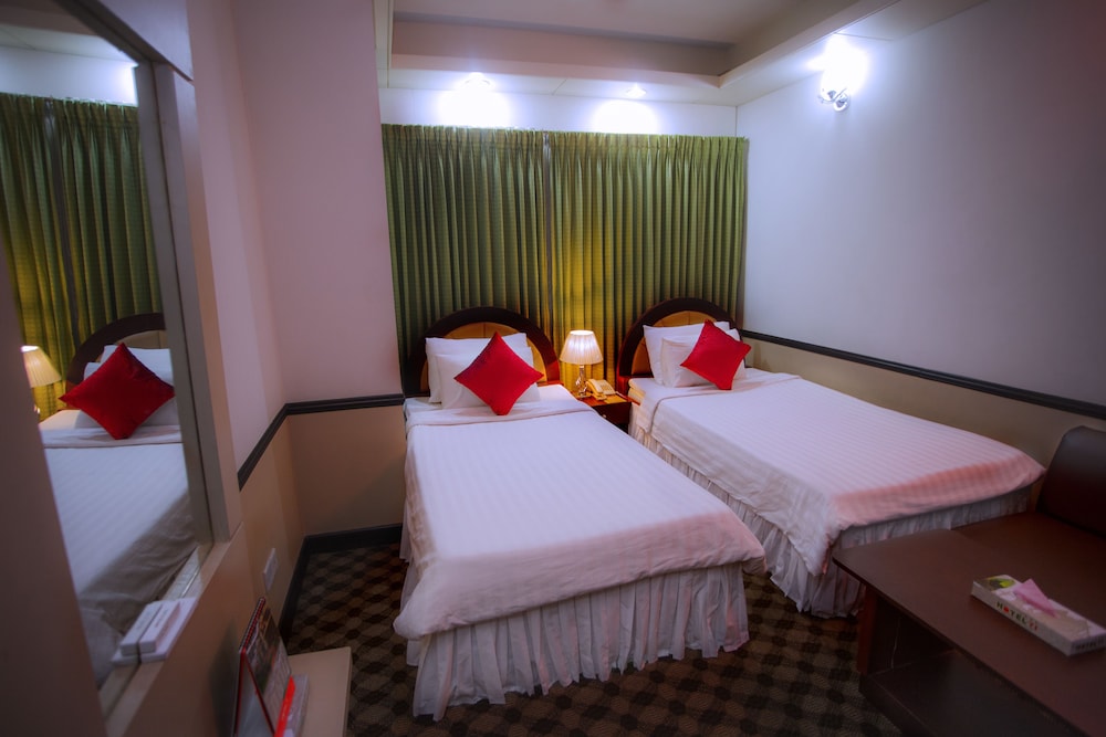 HOTEL 71 40/71