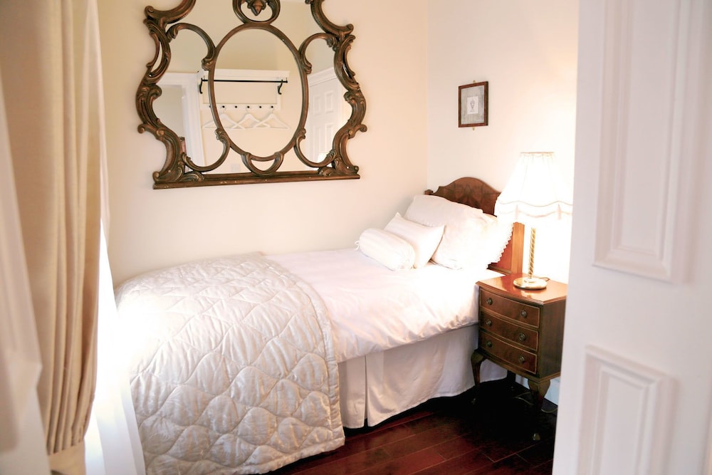 Number 8 The Townhouse 14/38