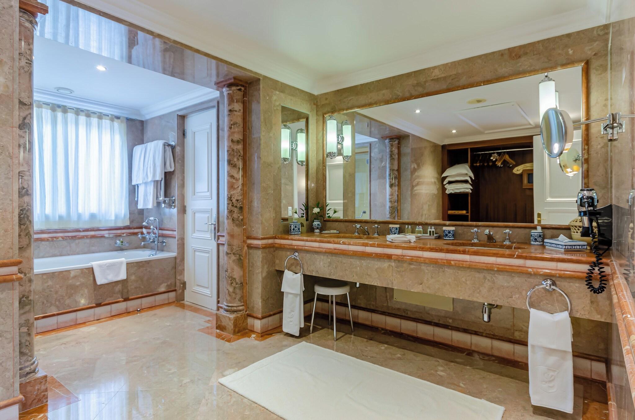 جناح بسرير كينج، Olissippo Lapa Palace 4/4