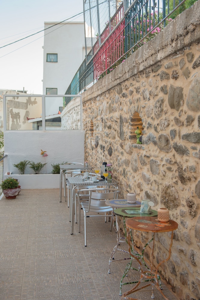 Antigoni Hotel 27/32
