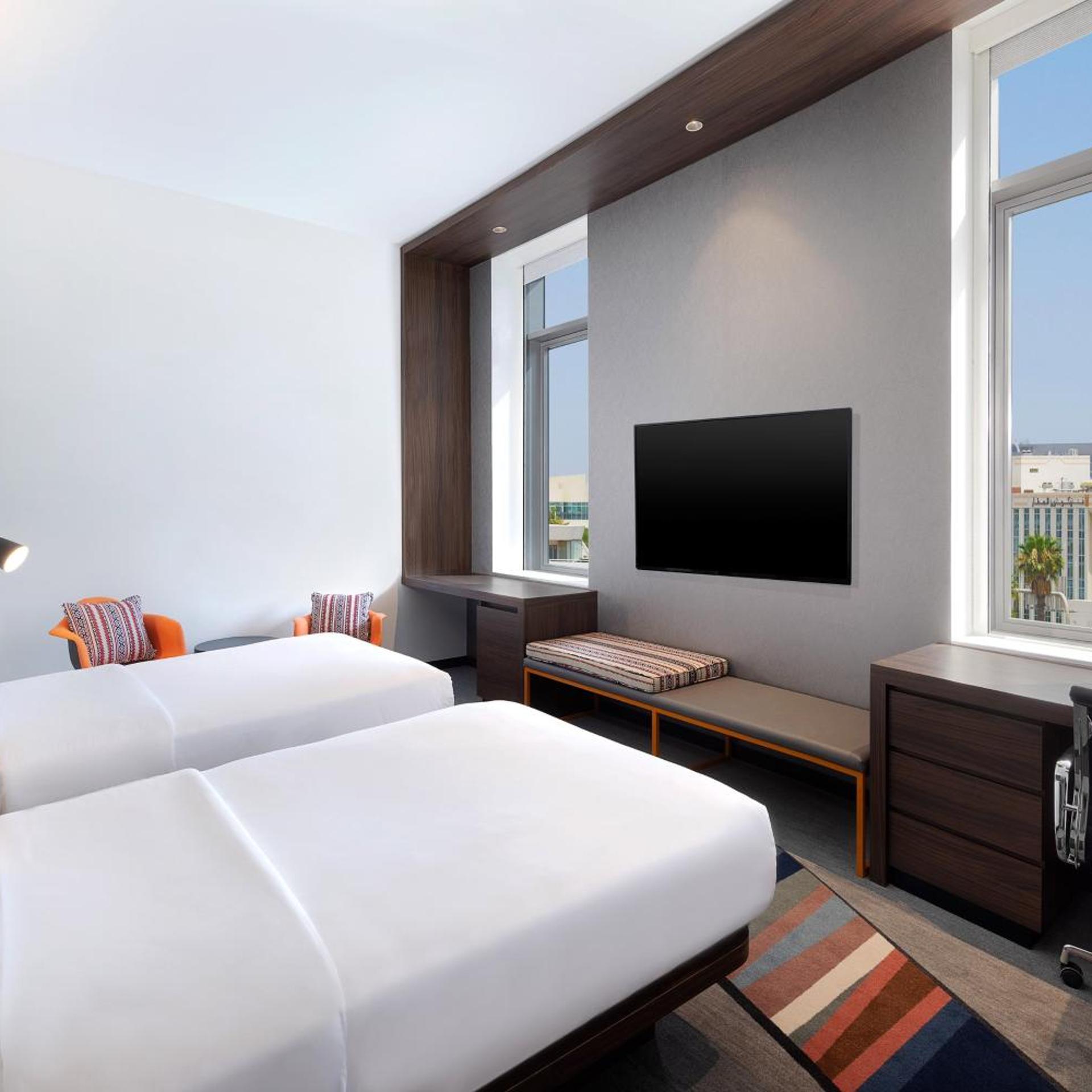 Aloft, Family، Aloft Dubai Airport 8/10