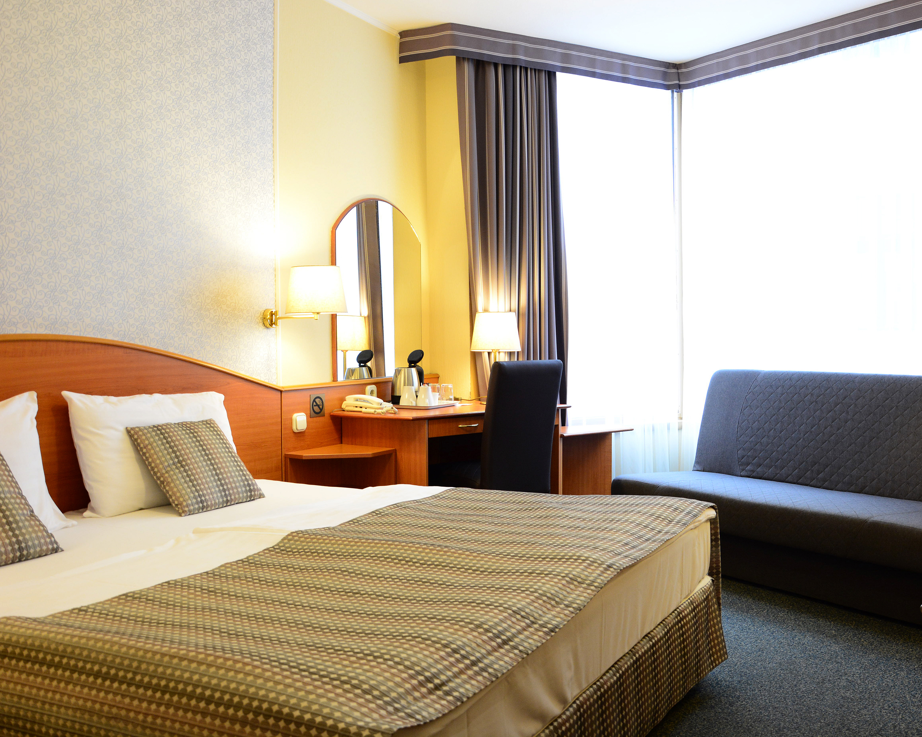 Deluxe, Double Bed, with Extra Bed