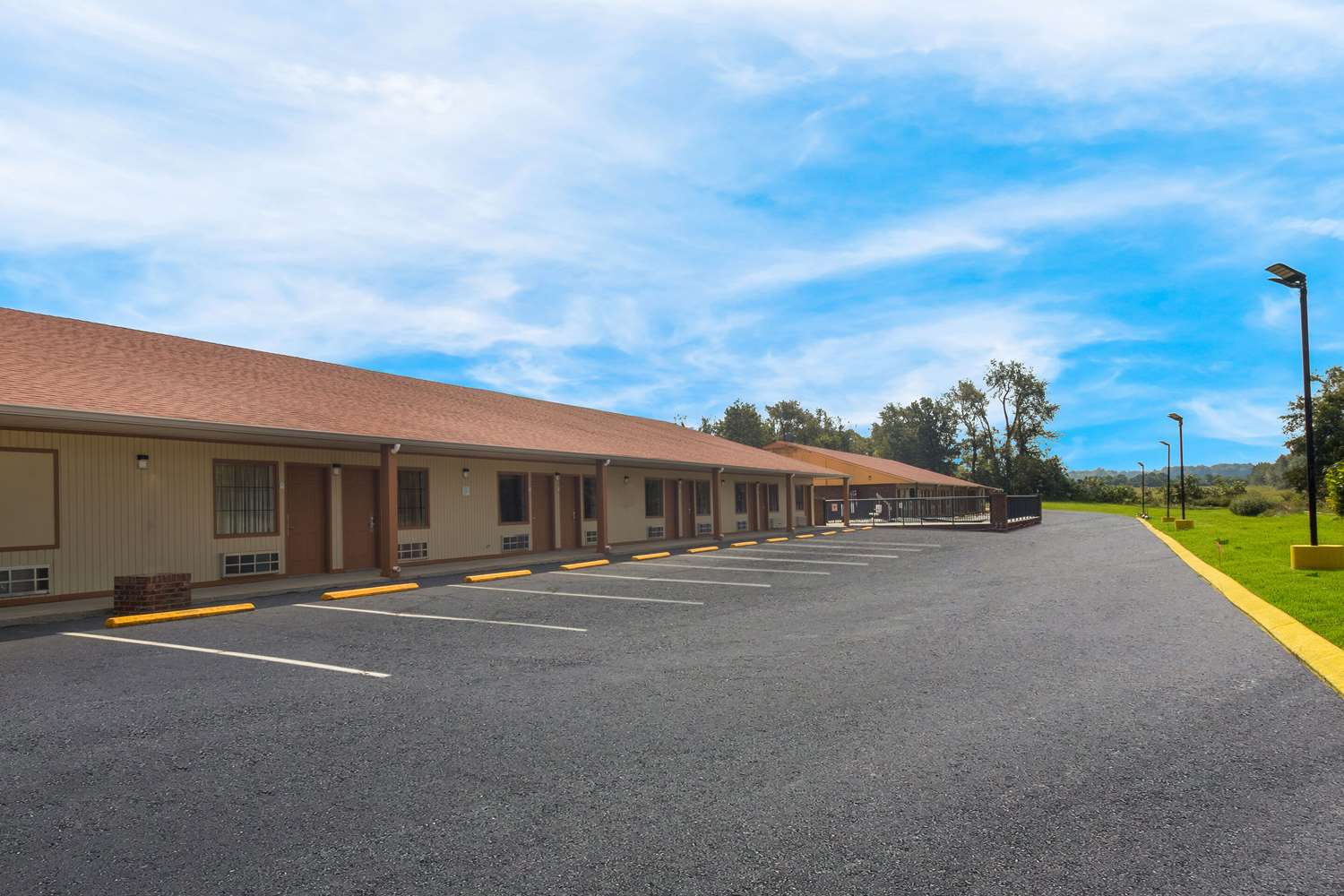 Econo Lodge Cornersville I-65 39/46