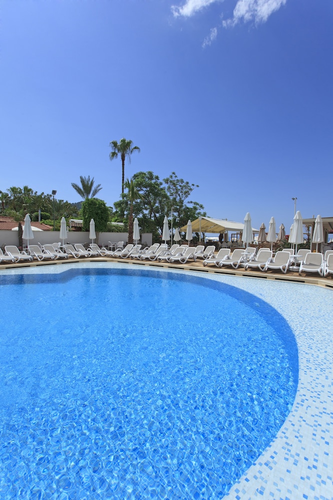 Xperia Saray Beach 9/67